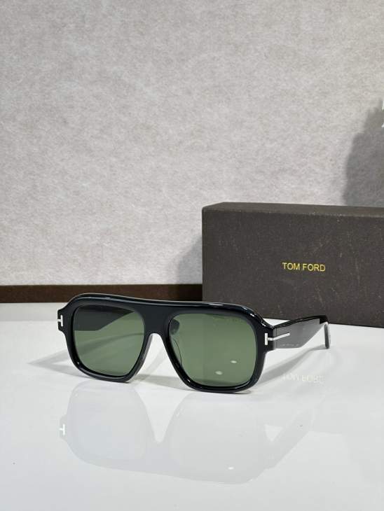 Picture of Tom Ford Sunglasses _SKUfw77361734fw